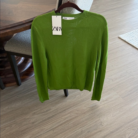 Zara Top - Picture 2 of 3